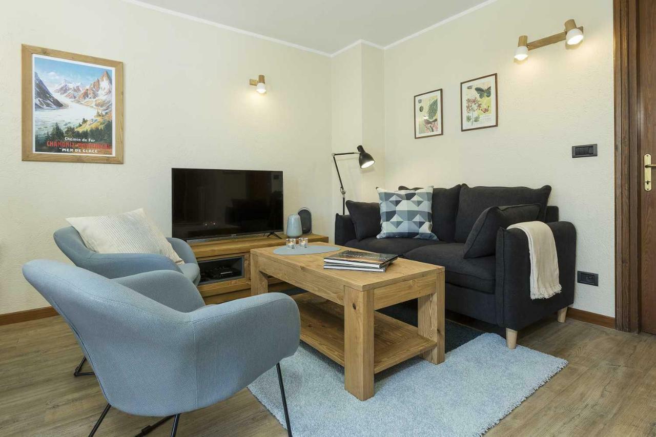 Apartment Ensa - Alpes Travel - Central Chamonix - Sleeps 4 Екстериор снимка